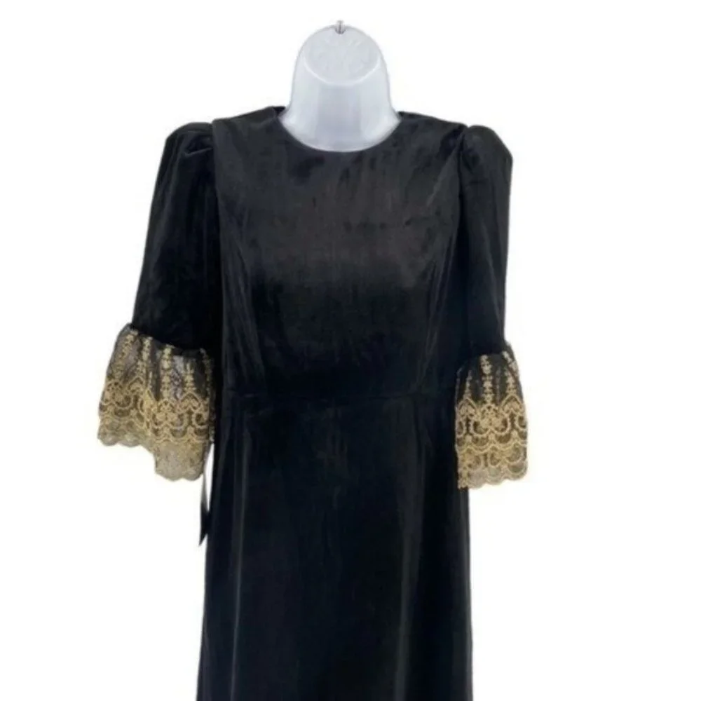 Pomander Place Black Velvet Lillith Gold Embroidered Lace Maxi Dress Size XXXL - Picture 7 of 15